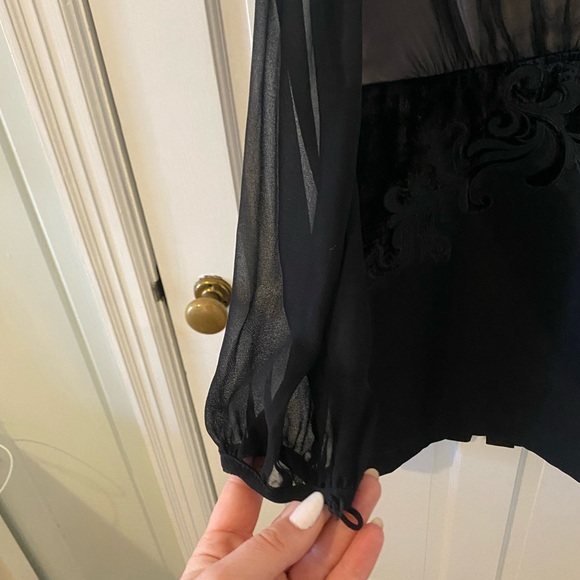 Ann Taylor, size 2 Black Velvet Lace Dress - Picture 4 of 5